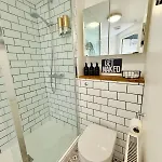 Filton's 2 Bedroom Flat With Parking Next To Filton College 公寓 布里斯托