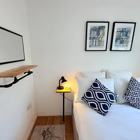 Apartament Filton's 2 Bedroom Flat With Parking Next To Filton College