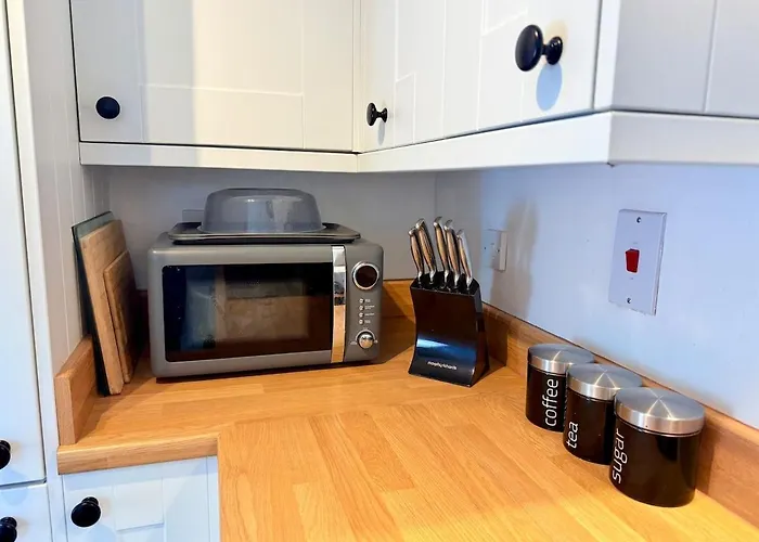 아파트 Filton's 2 Bedroom Flat With Parking Next To Filton College