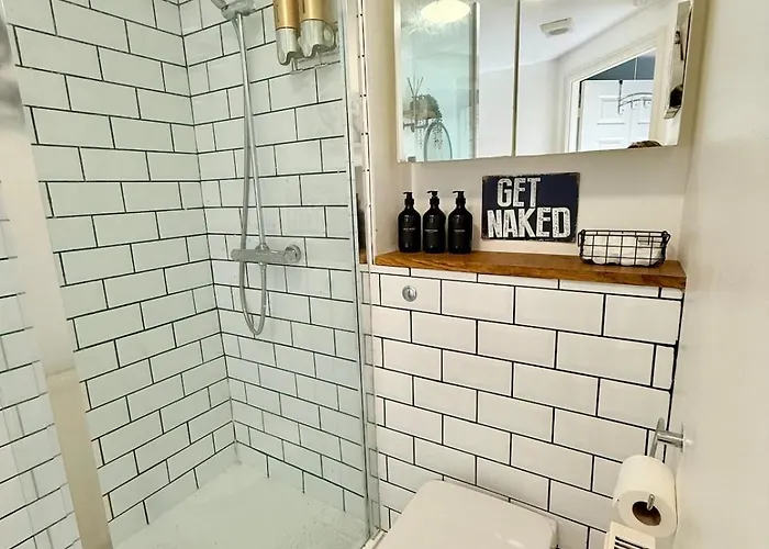 Filton's 2 Bedroom Flat With Parking Next To Filton College Διαμέρισμα