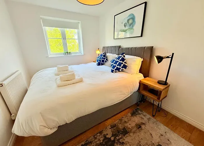 Filton's 2 Bedroom Flat With Parking Next To Filton College Appartement *