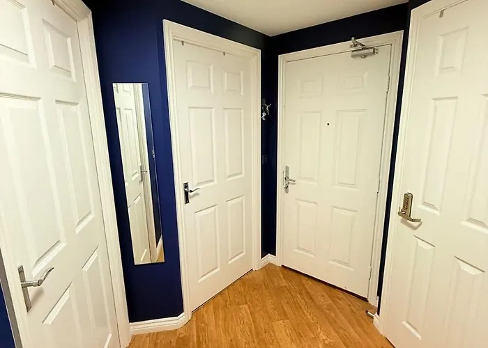 Filton's 2 Bedroom Flat With Parking Next To Filton College Bristol